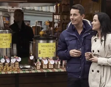 Давние друзья случайно встретились в Праге и загорелись искренней страстью