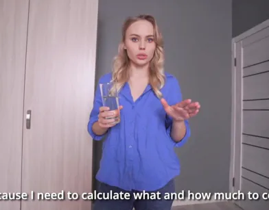 Русская мачеха совсем случайно развела пасынка на секс, когда мужа не было дома