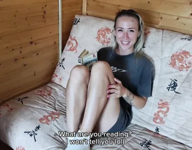 Влюбленная русская пара снимает свое домашнее порно на даче