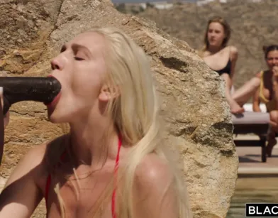 Измена на курорте с большим черным членом