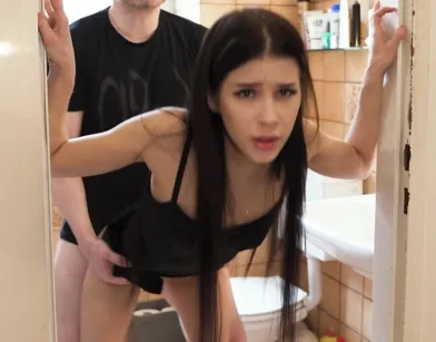 Секс с молодой подругой во всех позах